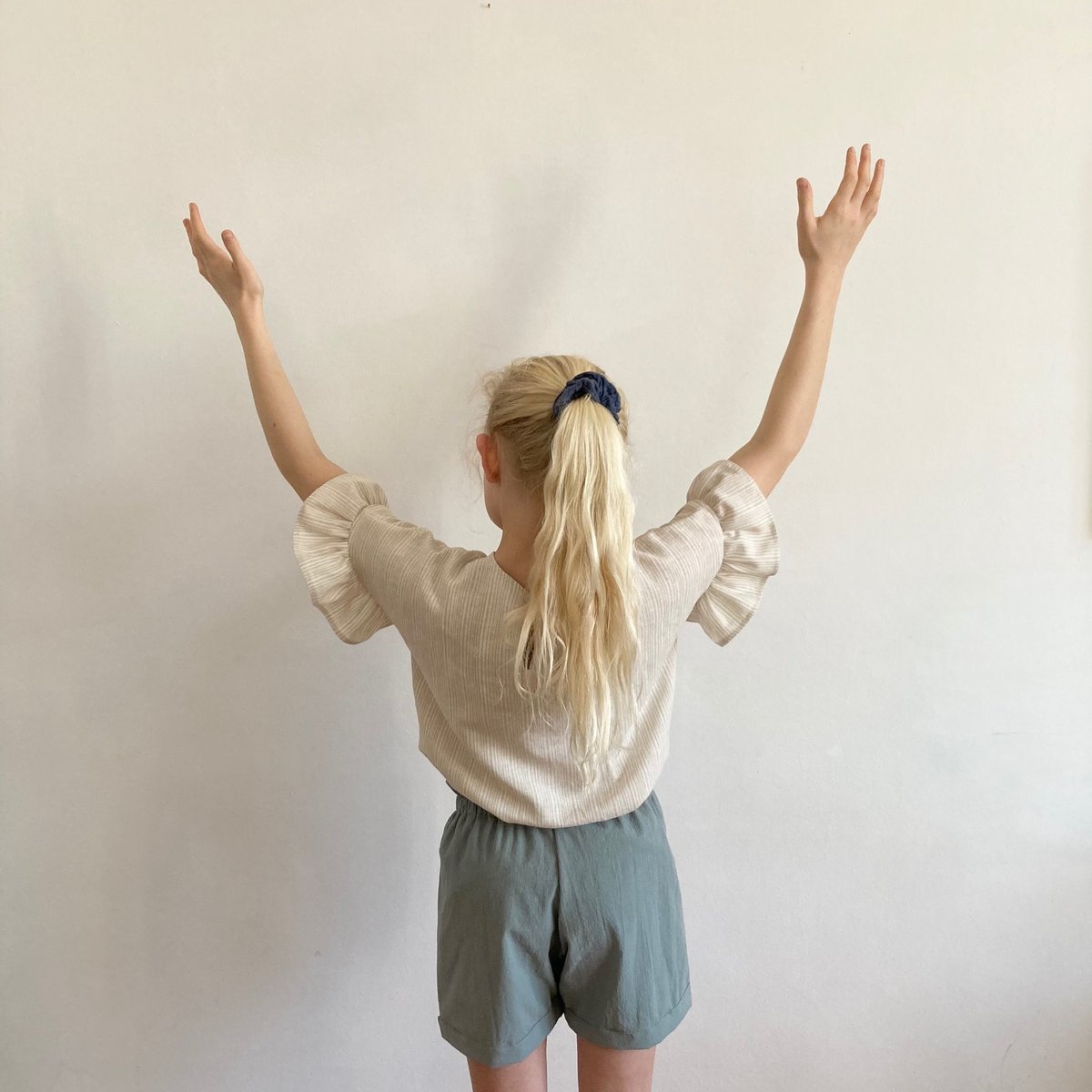 Jonna Blouse- cream linen with golden lurex