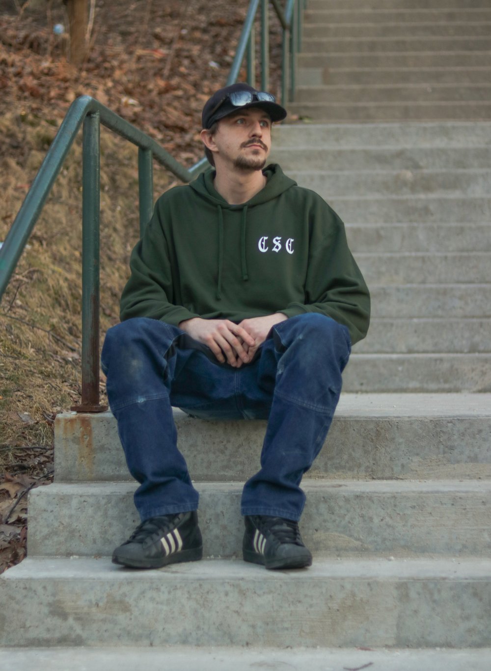 GRAVE HOODIE