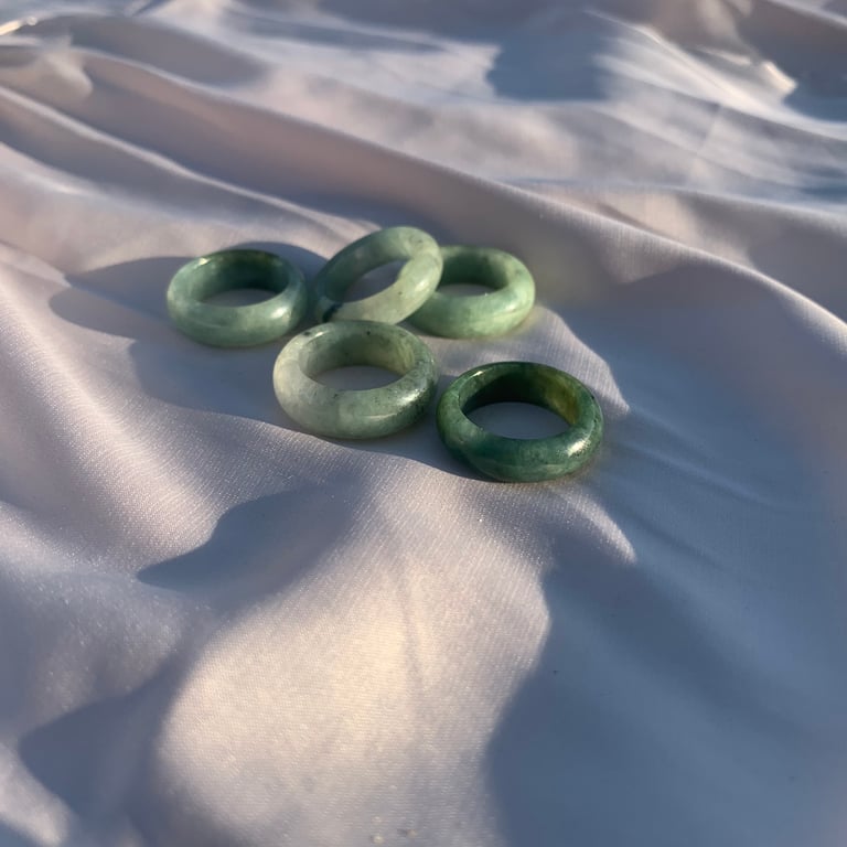 jade ring Image 3