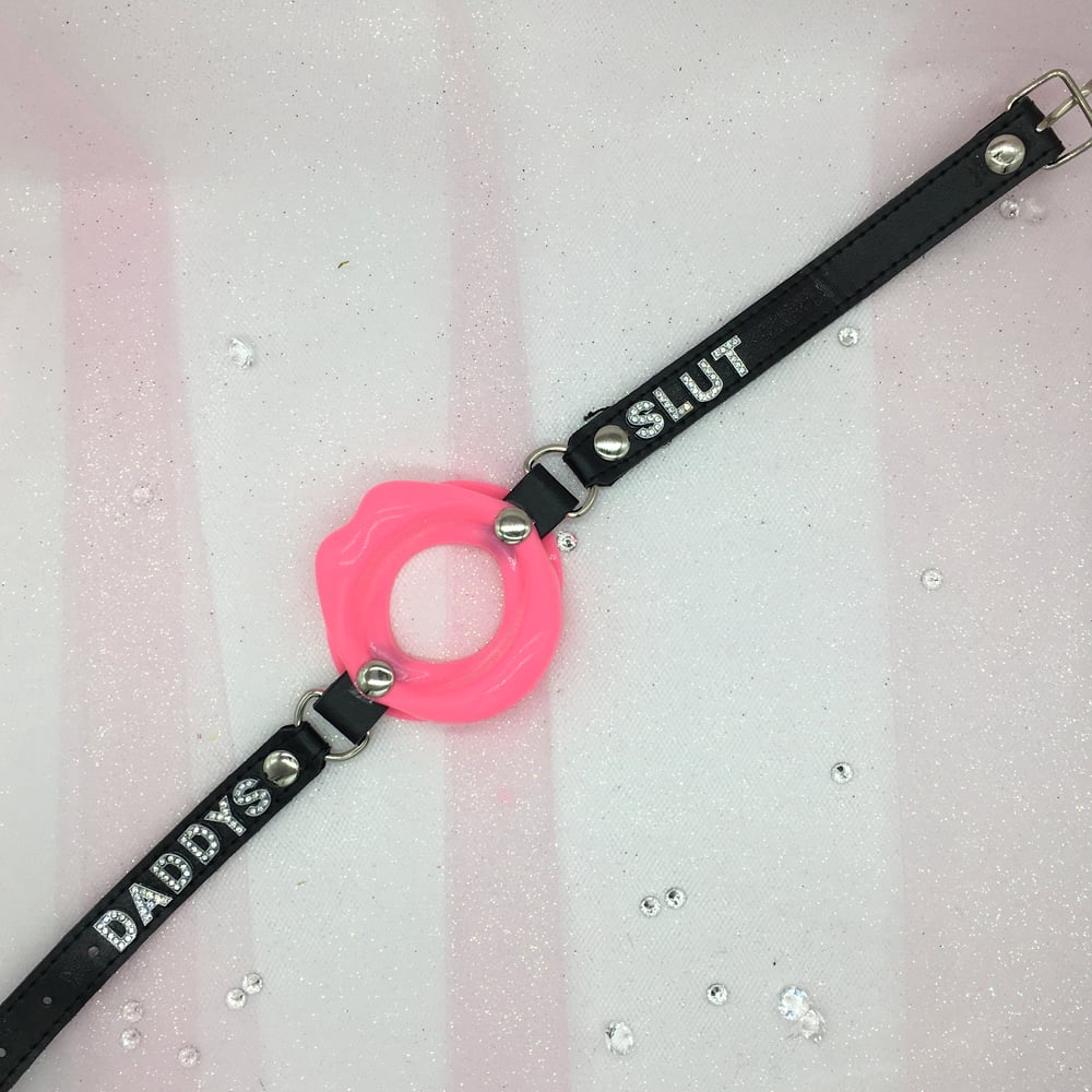 Daddy’s Slut Pink Open Mouth Gag 