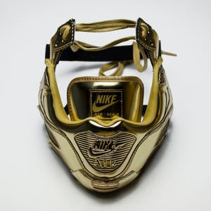 Image of SNEAKER MASK / AIR MASK 90 / GOLD