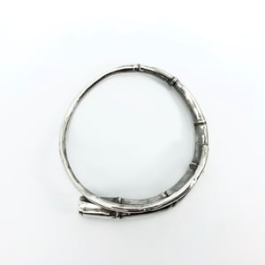 Image of Silver Tendril Bangle Bracelet 03