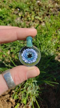 Image 2 of Flower pendant with sea slyme loop