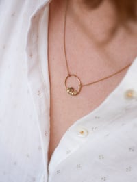 Image 5 of Collier Court BLOOM Doré