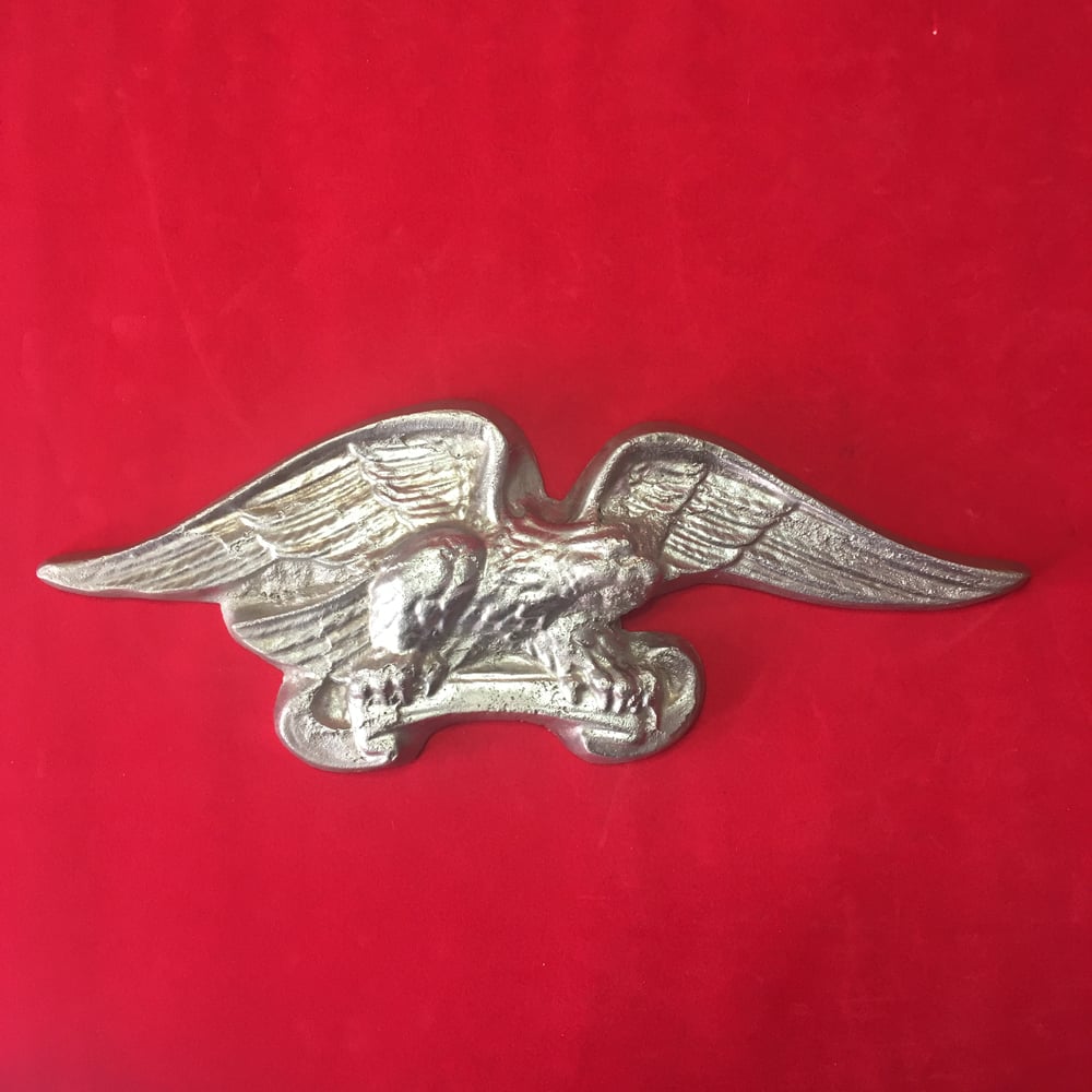 Cast aluminum eagle