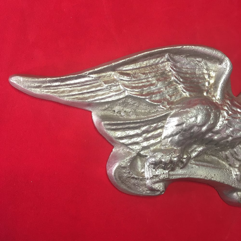 Cast aluminum eagle