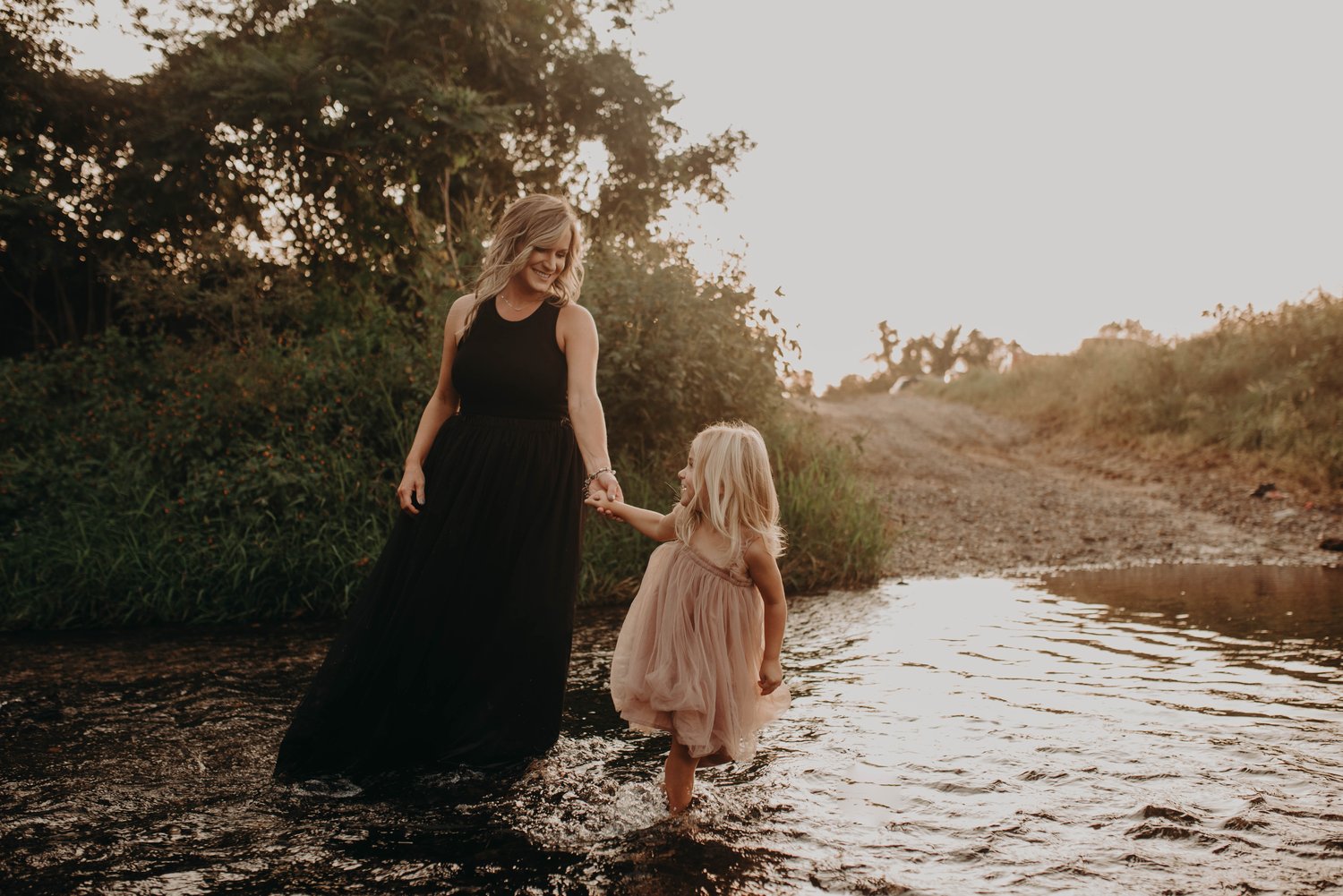 Image of Creek Mini Session - READ DESCRIPTION 