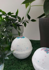 Image 2 of Epsom Salt Delight Bath Bomb (With Essential Oils)