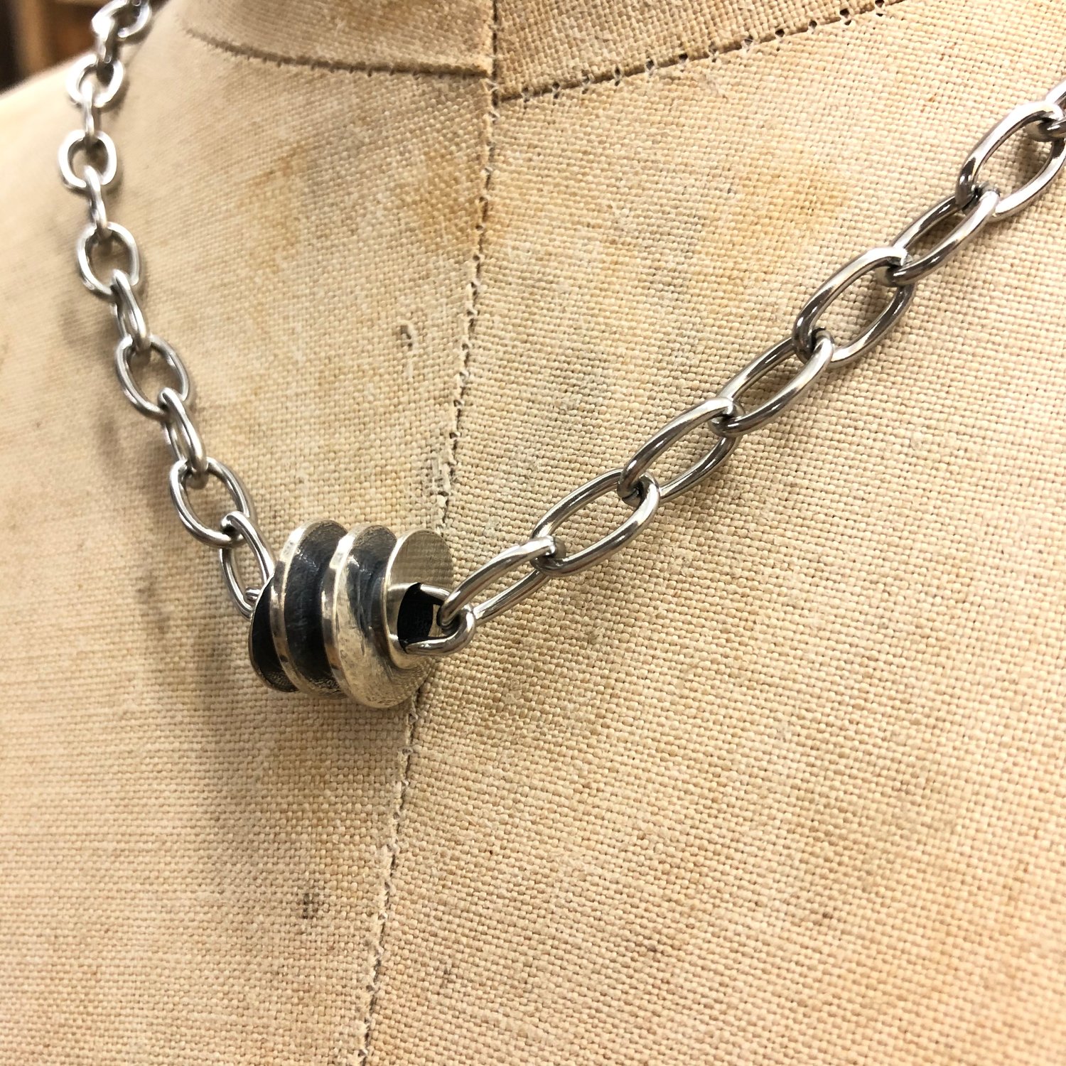 Image of Worm screw necklace 