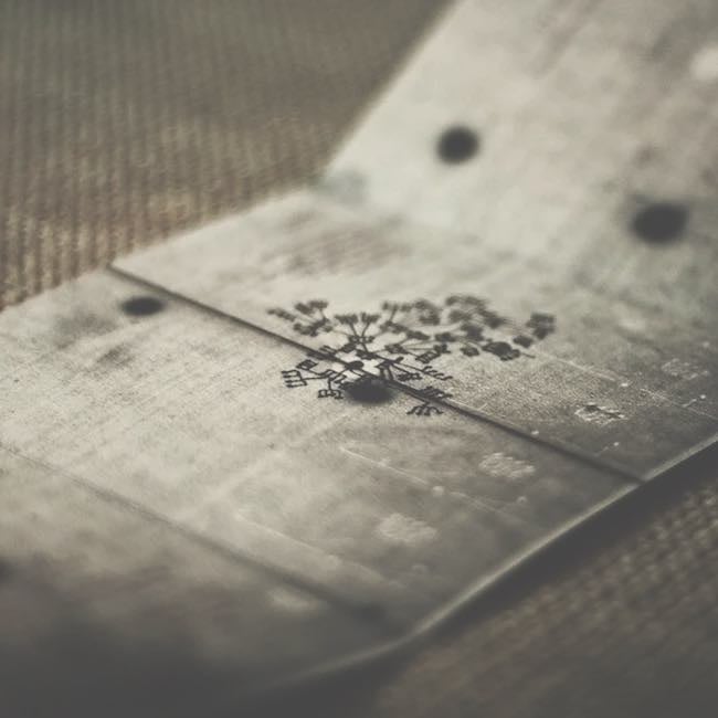 The Seaman & The Tattered Sail - Light Folds