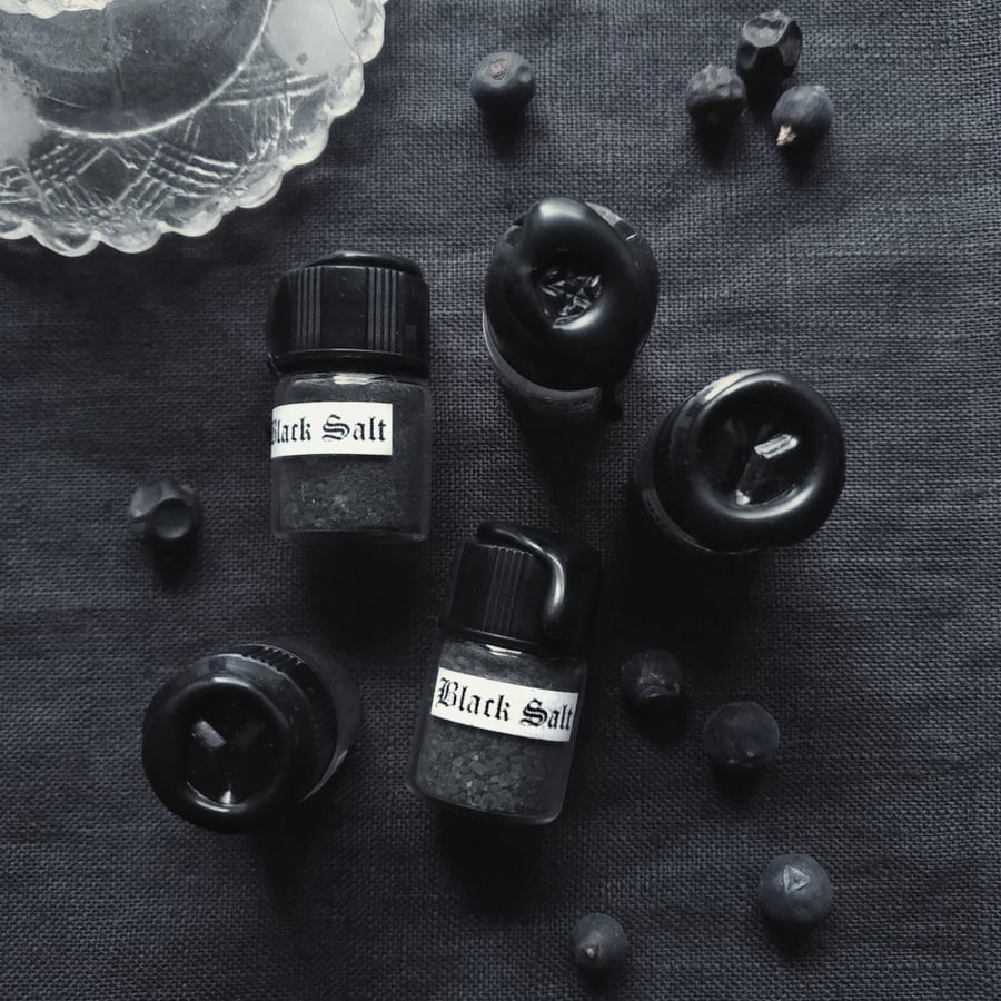 Image of SEL NOIR. BLACK WITCHES SALT ↟ protection - organic, natural & handcrafted - mini glass vial, seal