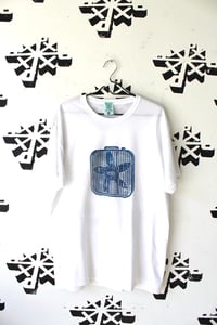 Image of cooling tee in white 