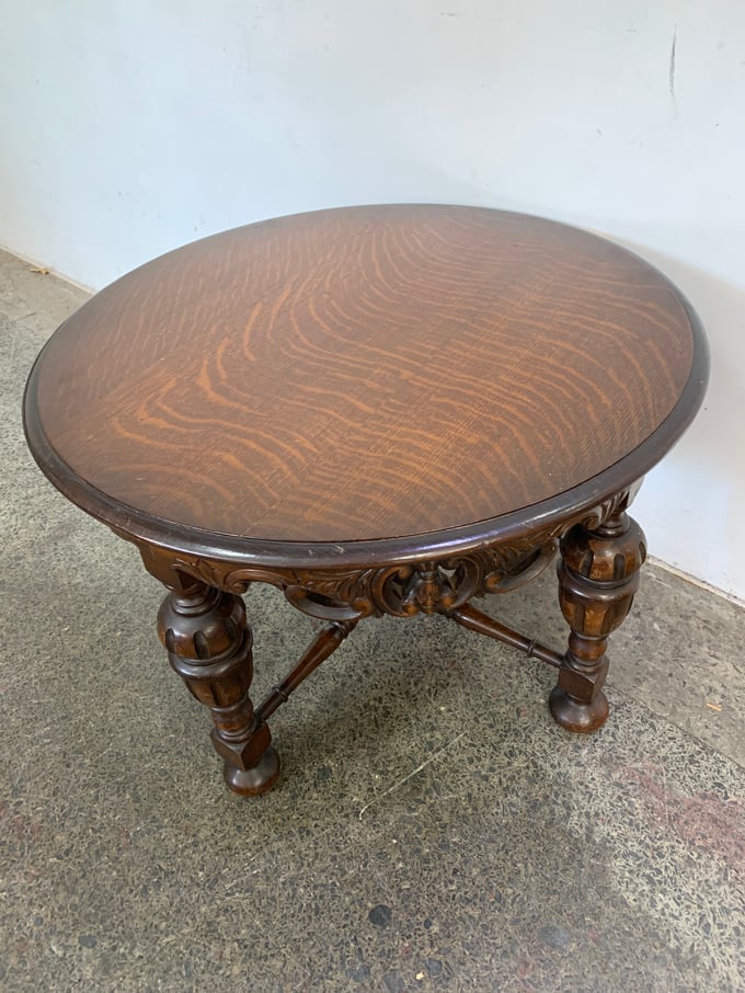 Image of ANTIQUE COFFEE TABLE