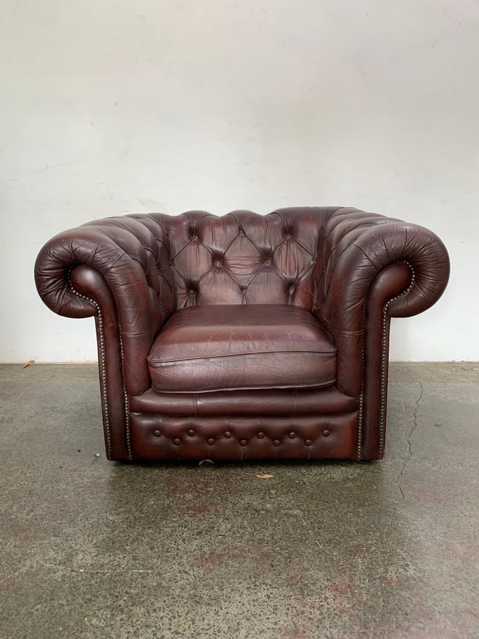 Image of CHESTERFIELD ARMCHAIR 
