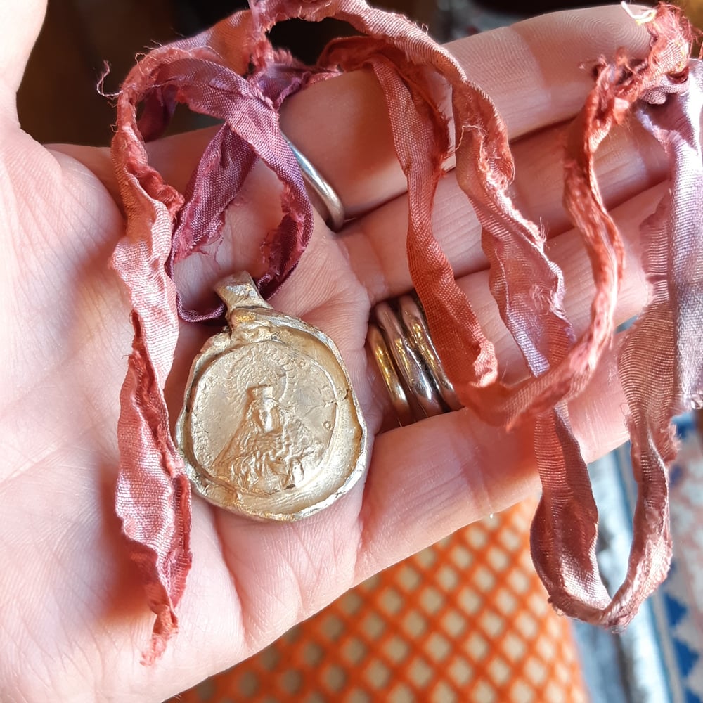 Image of Medalla de la Virgen Macarena