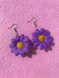 Purple Daisy Earrings