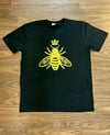 Unisex Fit QUEEN BEE T-Shirt (BLACK)