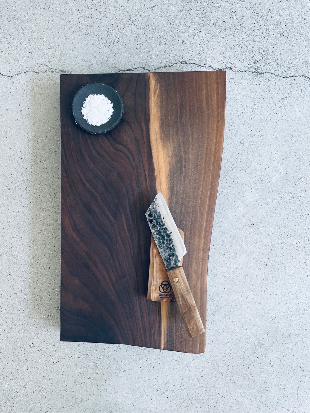 Image of JIKONI KNIFE / BOARD / SALT :003