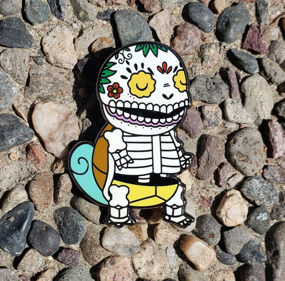 Squirtle Calavera Enamel Pin 