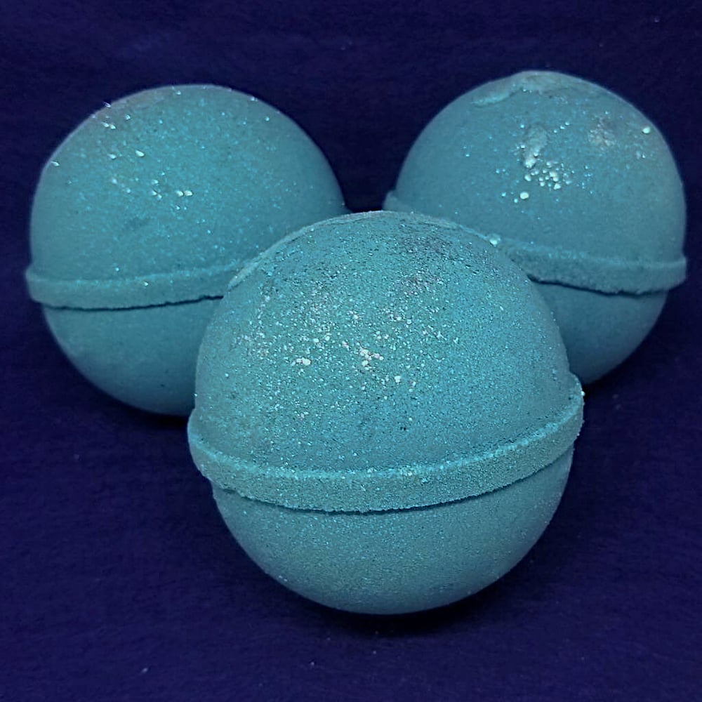 Image of Blueberry Thyme Luxury Shea Butter Bomb
