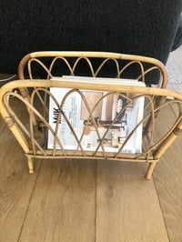 Image 5 of Porte revue rotin vintage