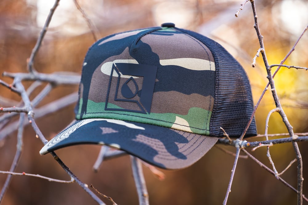 Image of LocalThreads - HD HTV Logo - Snapback Trucker Cap - Camo