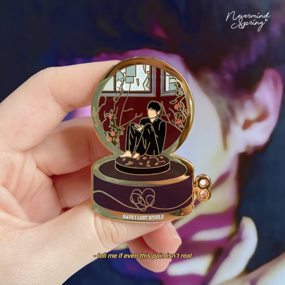 [INDIVIDUAL] Vocal Line Music Box Enamel Pin 🎼