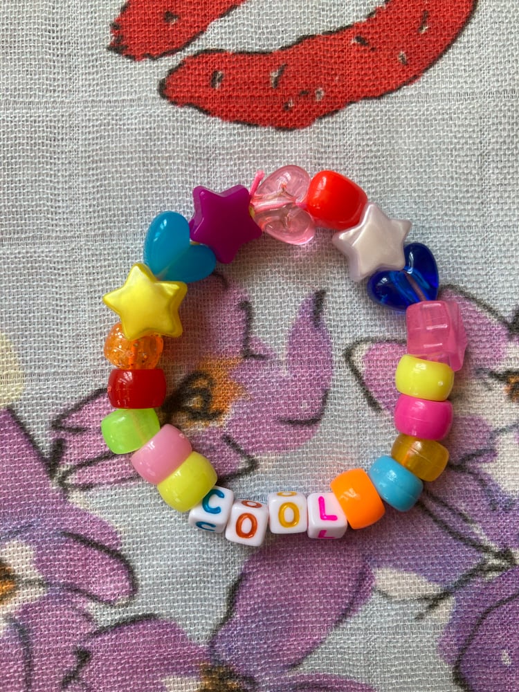 Image of Bracelets élastiques en perles multicolores à messages 