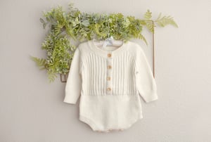 Image of Oliver Romper