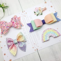 Image 1 of Rainbow Bow Gift Set