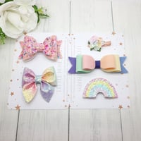 Image 2 of Rainbow Bow Gift Set