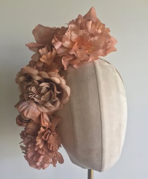 Image of Nude floral headpiece 
