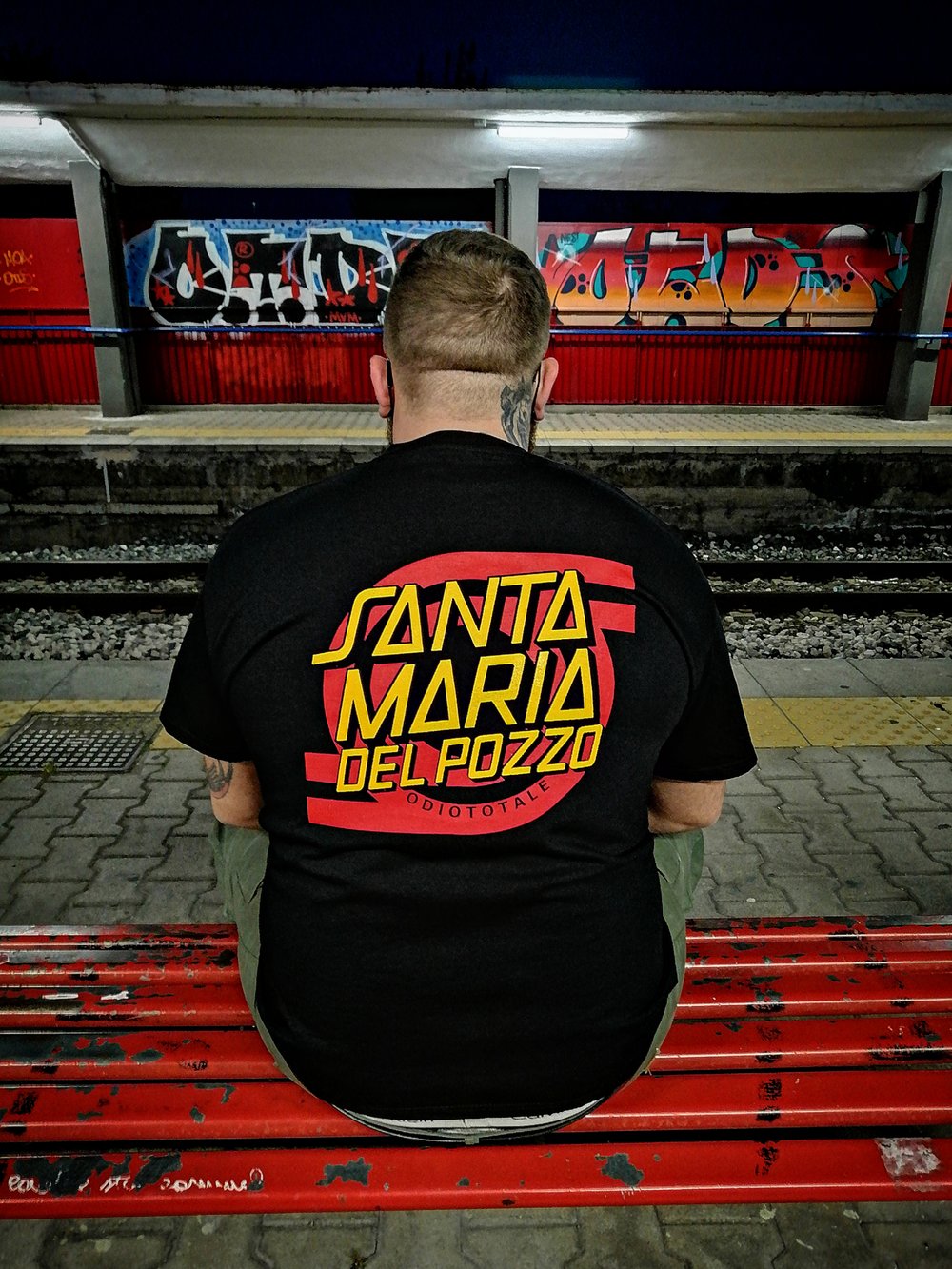 SANTA chee?! T-shirt