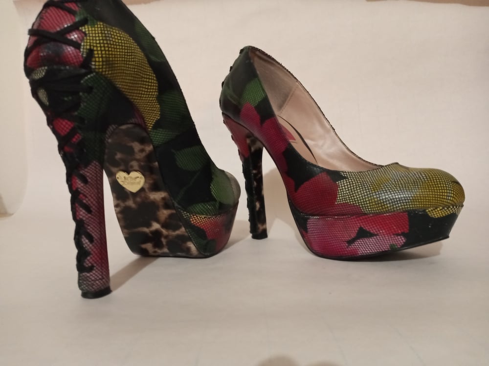Image of Betsey Johnson"Print Shoe"