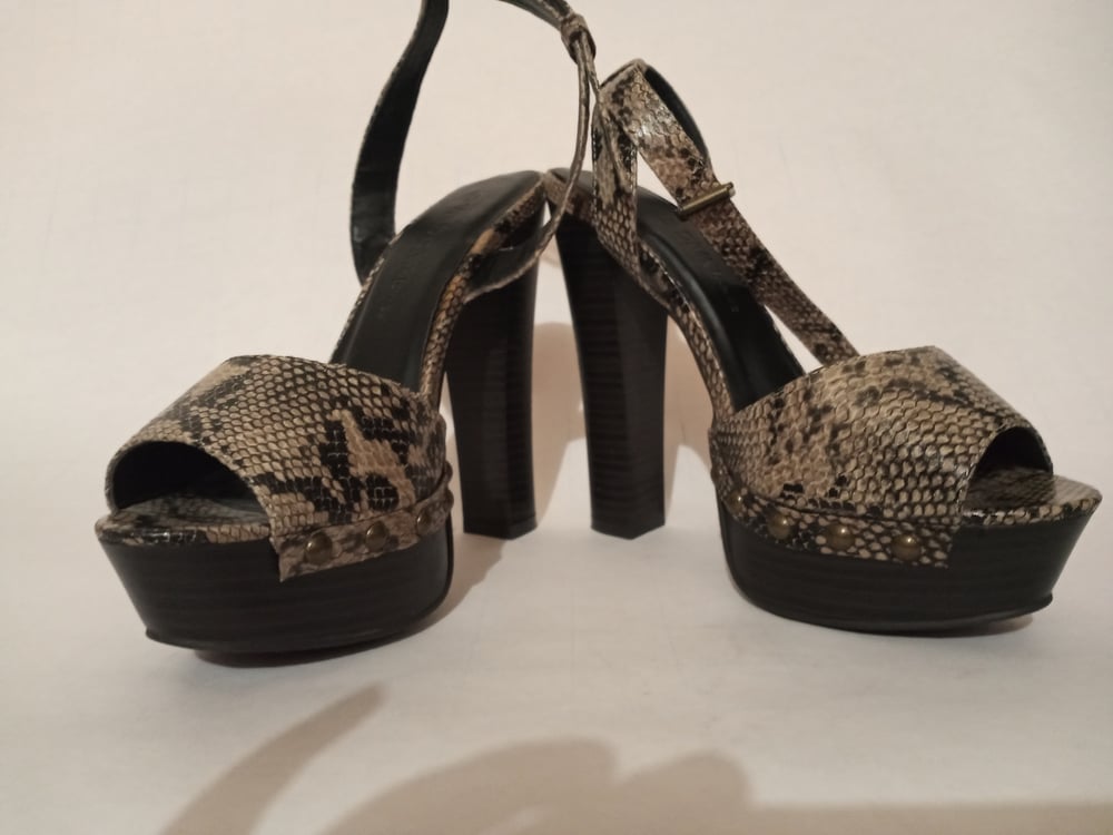 Image of Wild Diva "Snake Print" heels