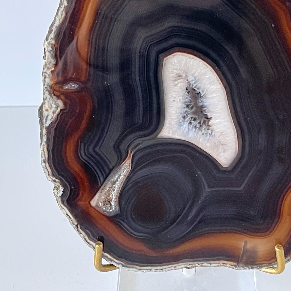 Image of Agate Slice no.20 + Lucite and Brass Stand