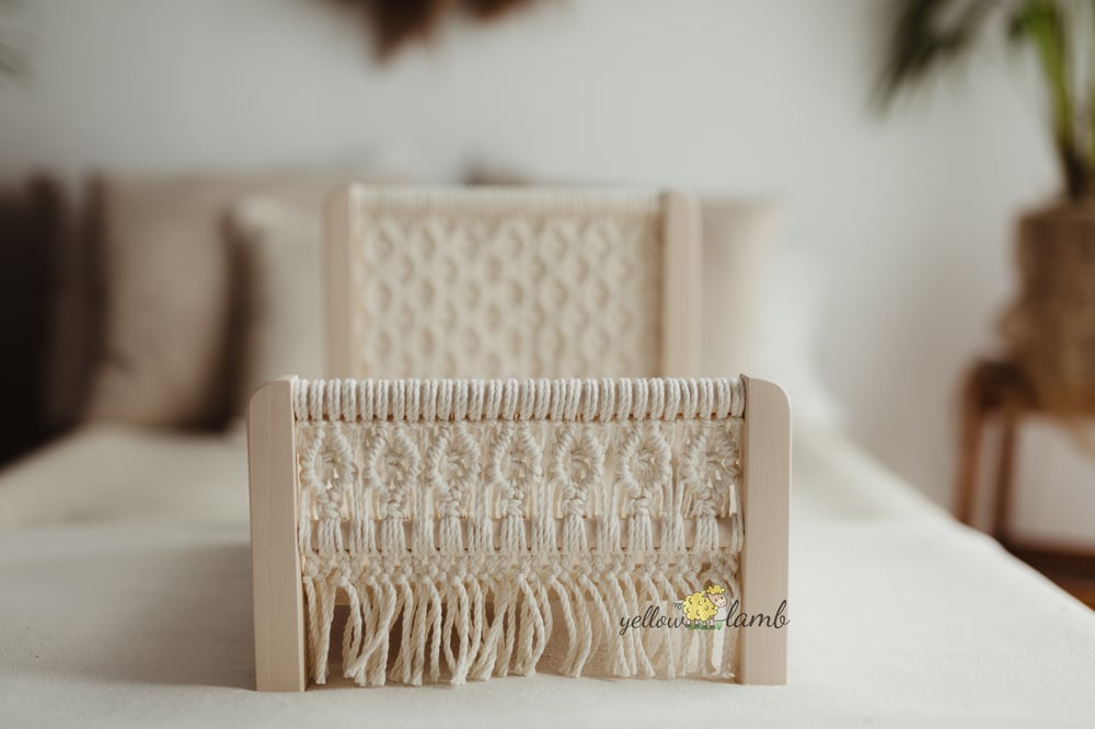 Image of « cream bed with cream macrame - pre order »