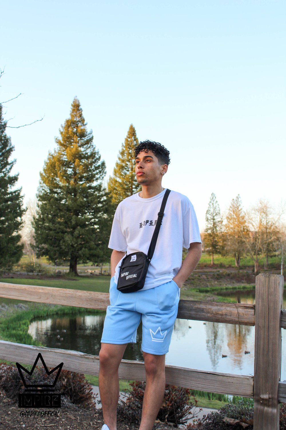 Image of IMPIRE SHOULDER BAG