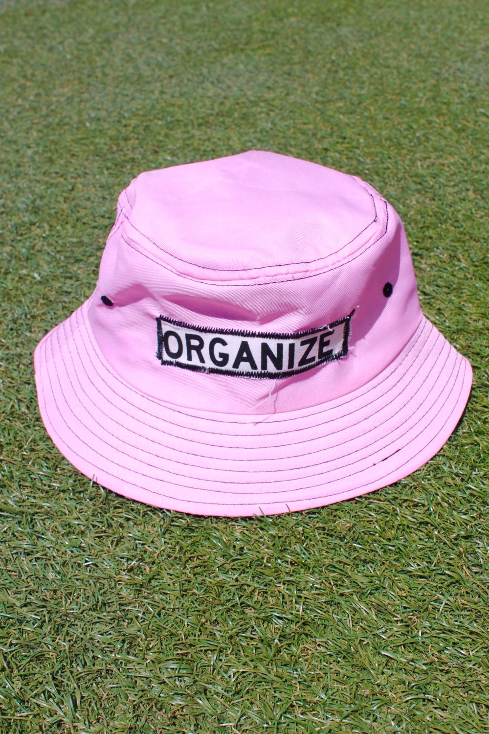 the organize everywhere bucket hat in pink