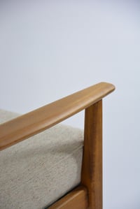 Image 4 of Fauteuils Rela beigne chiné