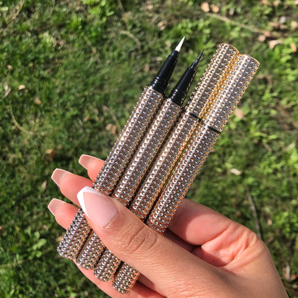 21 Eyeliner Glue Clear & Black Options Lash Kush Cosmetics