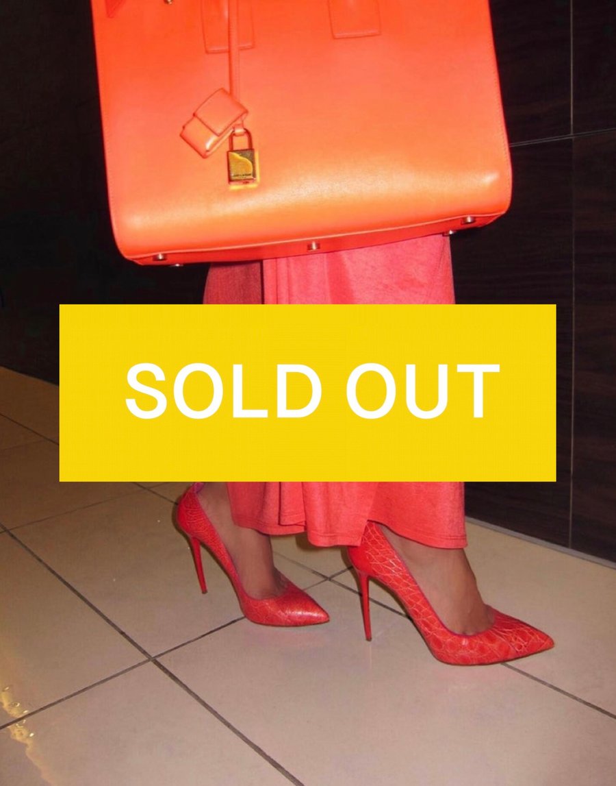 Image of ALEXANDER MCQUEEN CORAL CROC SKIN HEELS (EU 40.5)
