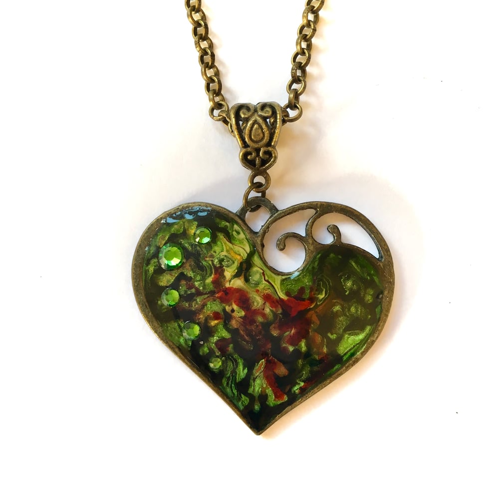 Poison Ivy Lazy Heart Bronze Pendant