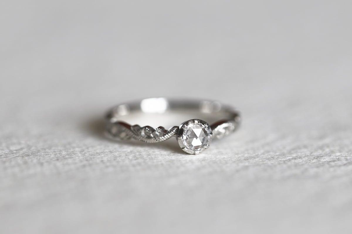 Image of Platinum 4.0mm rose-cut diamond ring (IOW196)