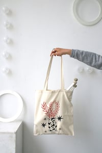 Image 3 of Tote bag vase et végétaux