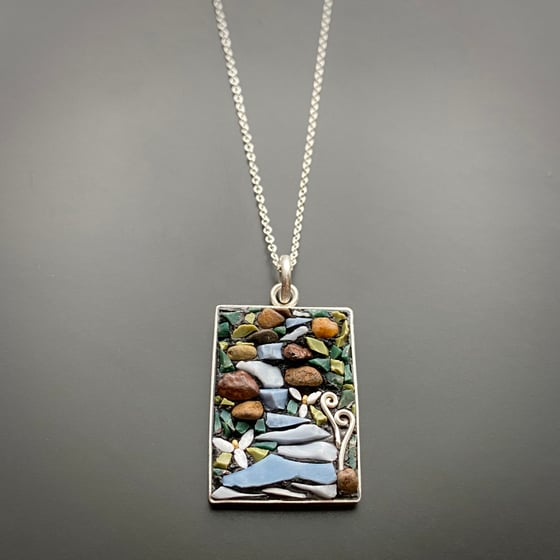 Image of Trillium Lined River Pendant