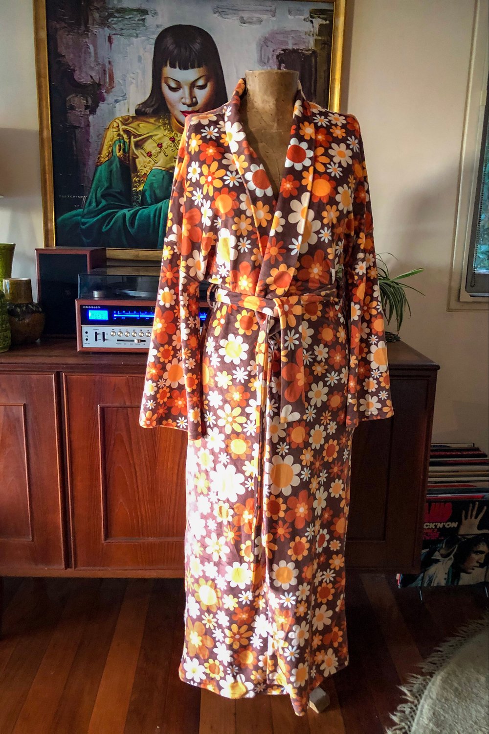 Velvet dreams Plush velvet robe in Sunny side up brown