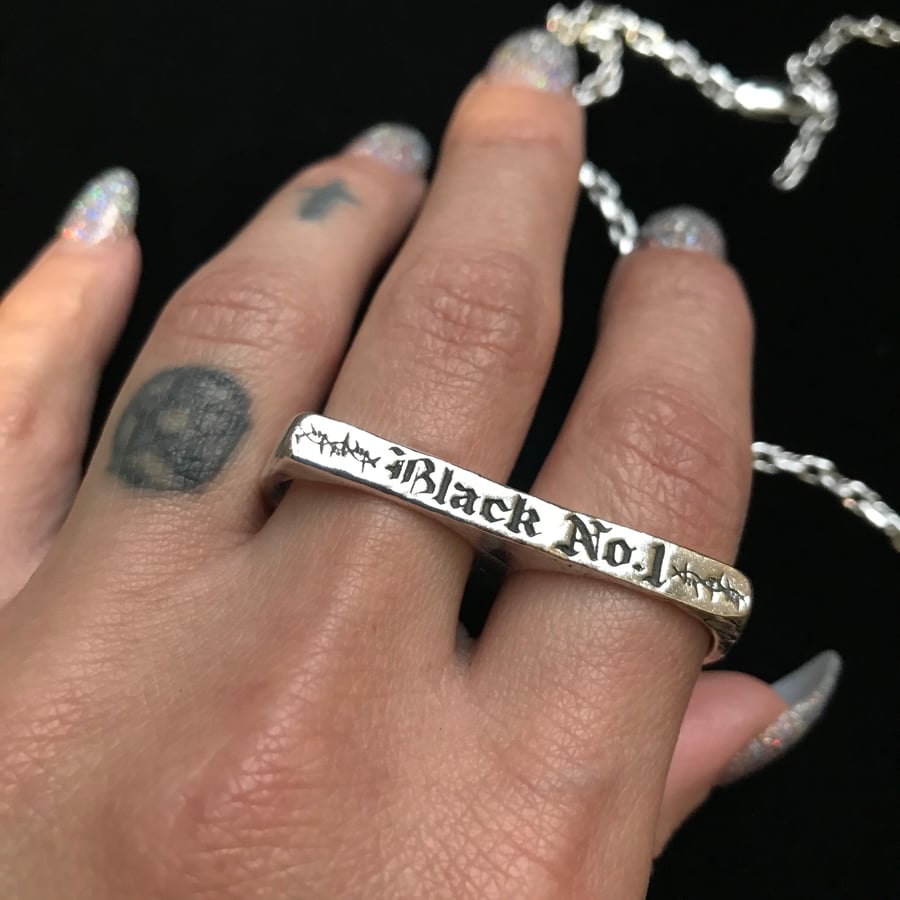 Image of BLACK NO 1 (KNUCKLES)