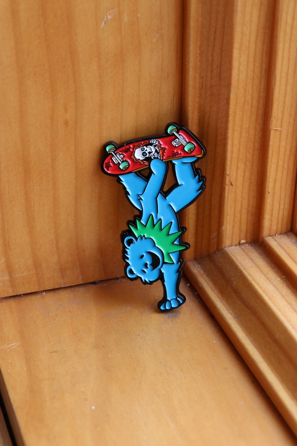 Old School Skateboard Bears pin set