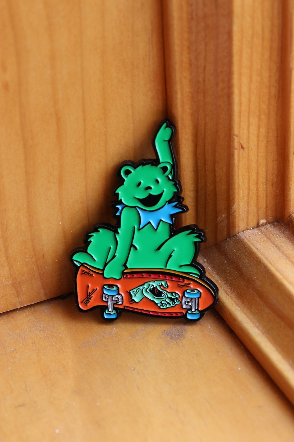 Old School Skateboard Bears pin set